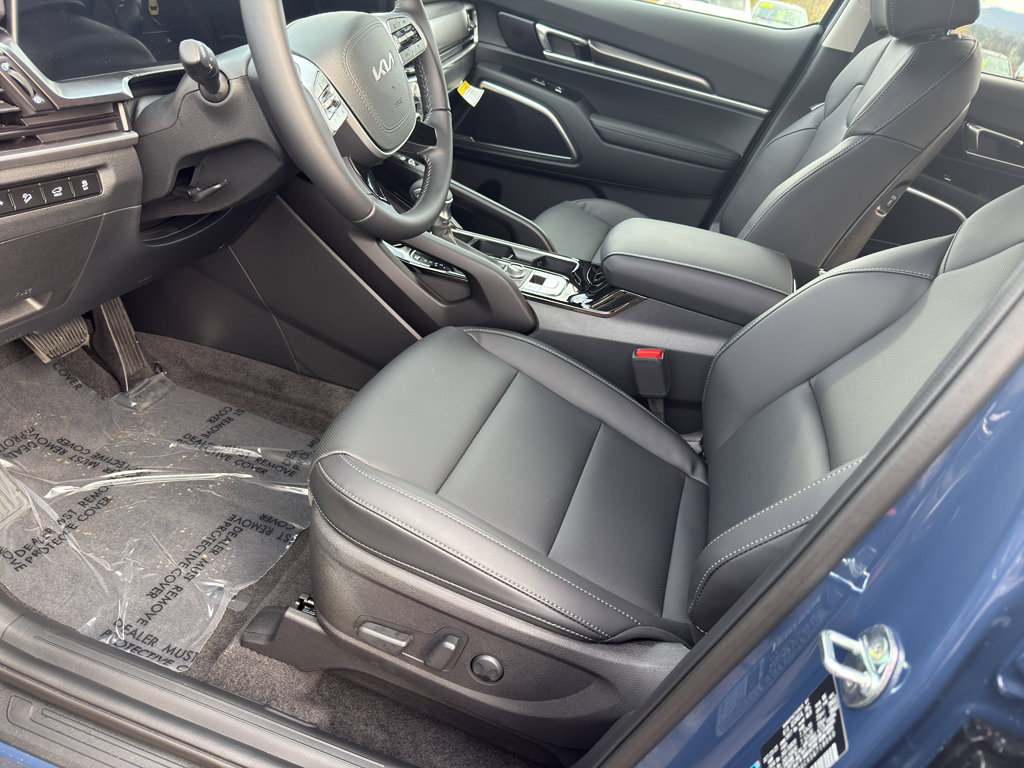 New 2025 Kia Telluride S image 11