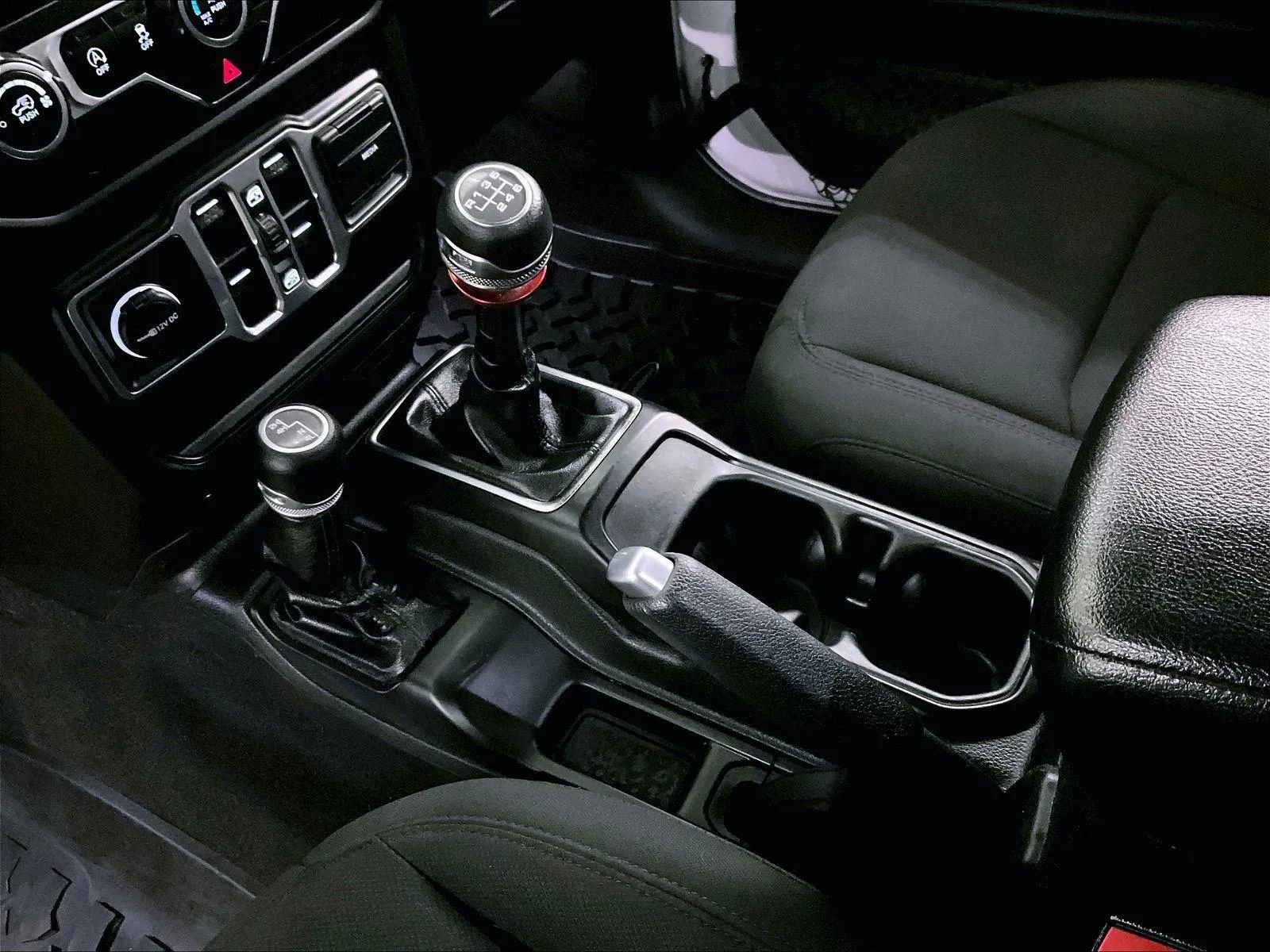 Used 2018 Jeep Wrangler Unlimited Sport S image 16