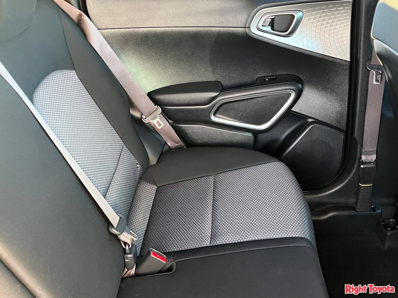 Used 2025 Kia Soul LX w/ LX Technology Package FWD image 14