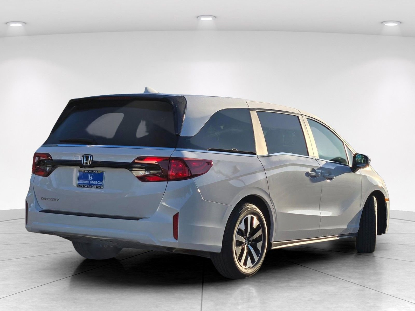 New 2026 Honda Odyssey EX-L image 4