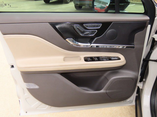 Certified 2023 Lincoln Corsair FWD w/ Equipment Group 101A image 24