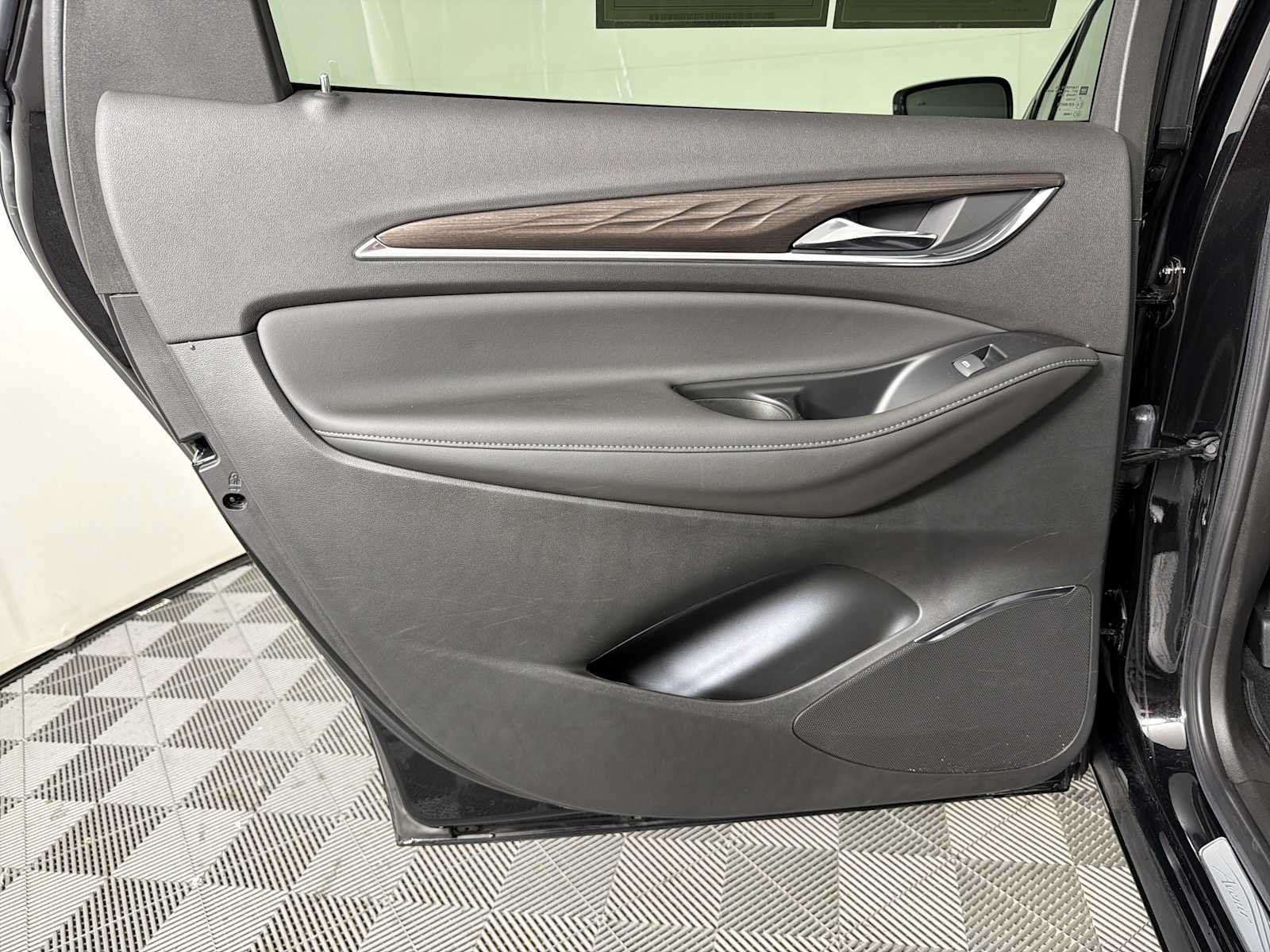 Certified 2023 Buick Enclave Avenir FWD image 22