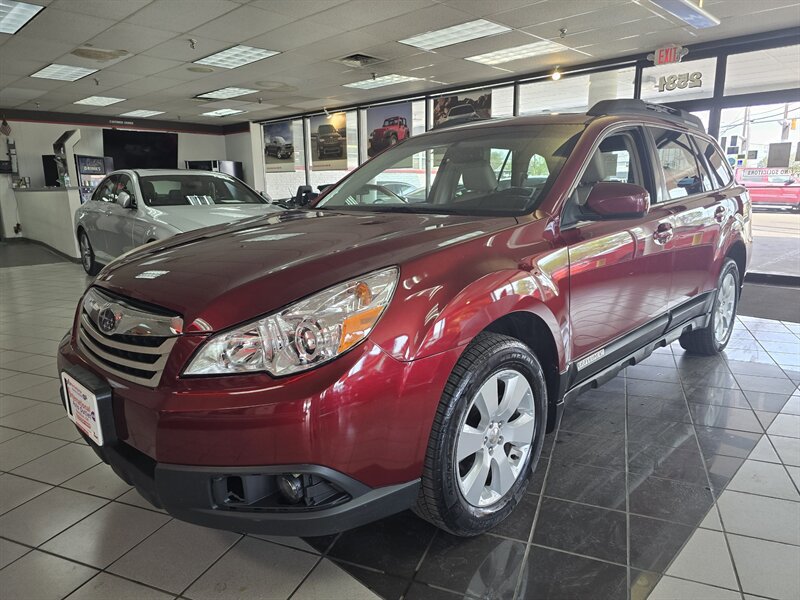 Used 2011 Subaru Outback 2.5i Premium AWD/4WD image 1