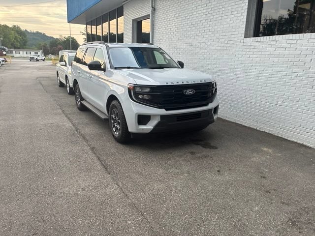 Used 2025 Ford Expedition Active RWD image 41