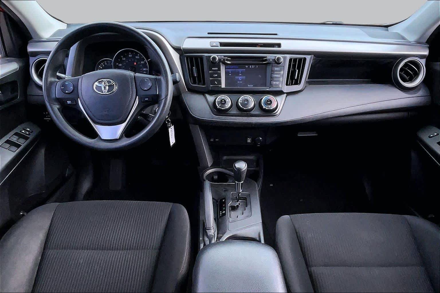 Used 2016 Toyota RAV4 LE FWD image 15