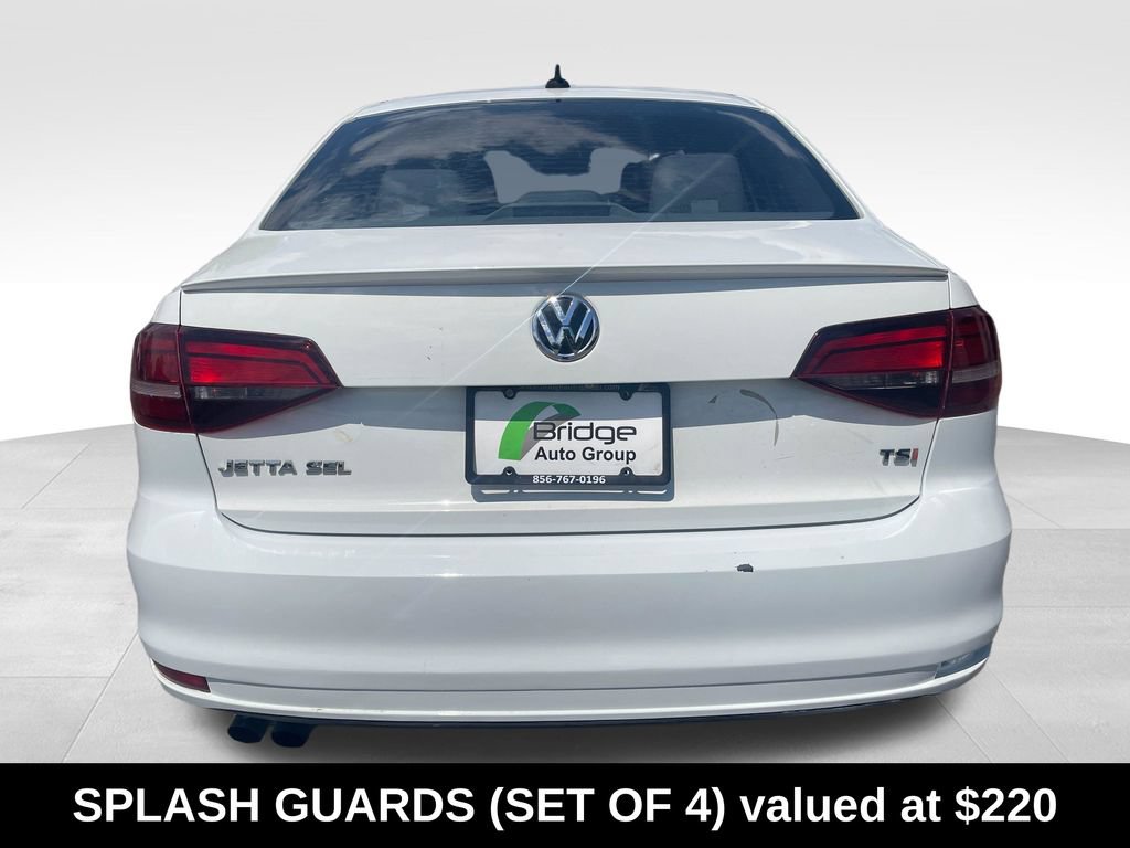 Used 2016 Volkswagen Jetta SEL w/ Lighting Package FWD image 7
