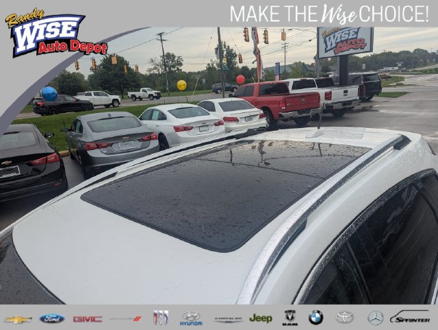 Used 2015 Cadillac SRX Performance w/ Driver Awareness Package FWD image 9