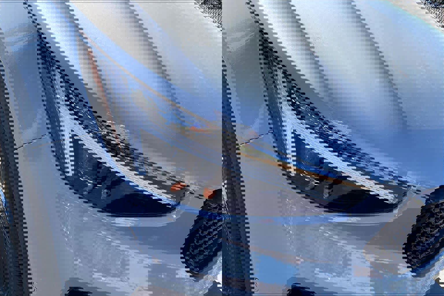 New 2026 Volvo XC40 B5 Ultra w/ Climate Package image 32