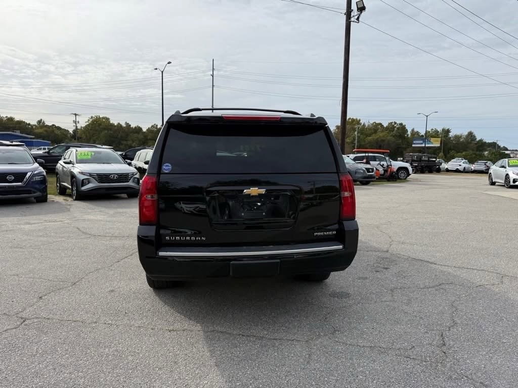Used 2020 Chevrolet Suburban Premier image 4