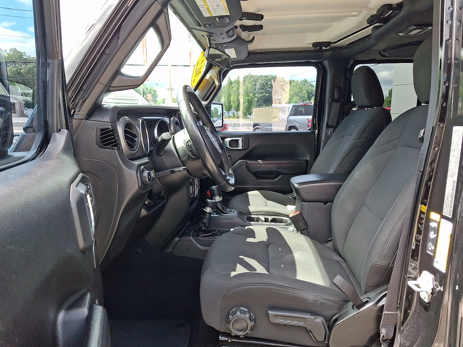 Used 2022 Jeep Wrangler Unlimited Sport AWD/4WD image 14