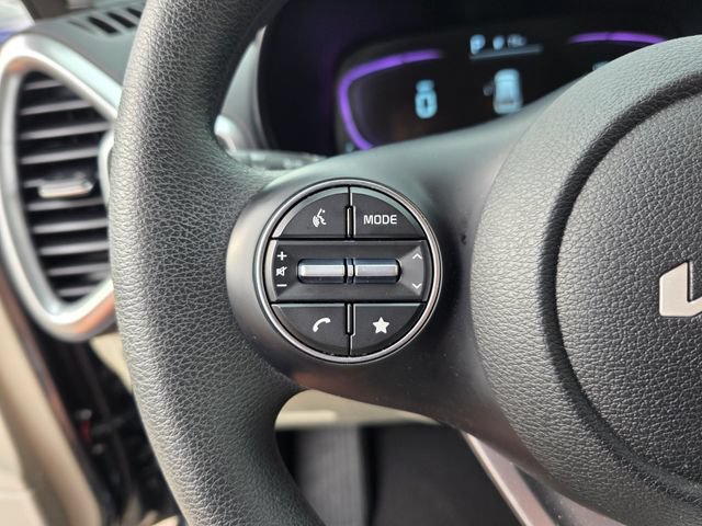 Certified 2025 Kia Soul LX w/ LX Technology Package FWD image 27