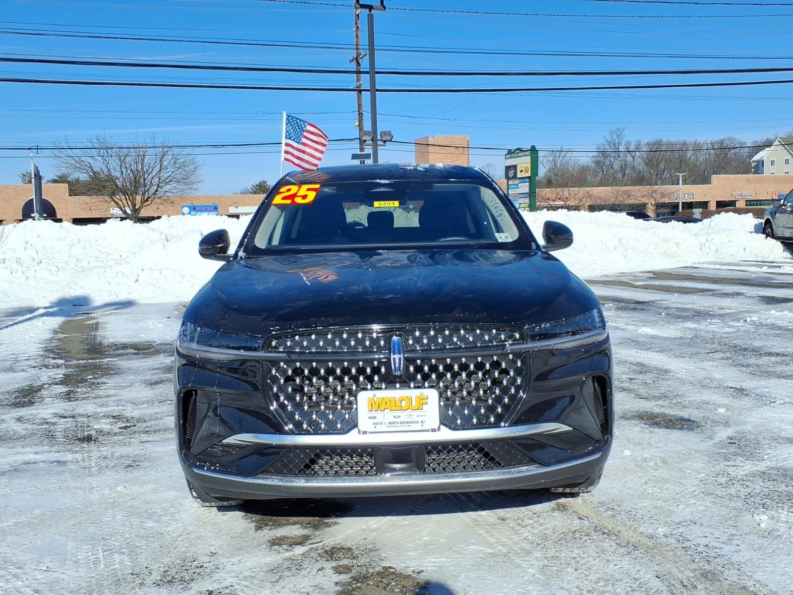 Used 2025 Lincoln Nautilus Premier w/ Equipment Group 102A image 2