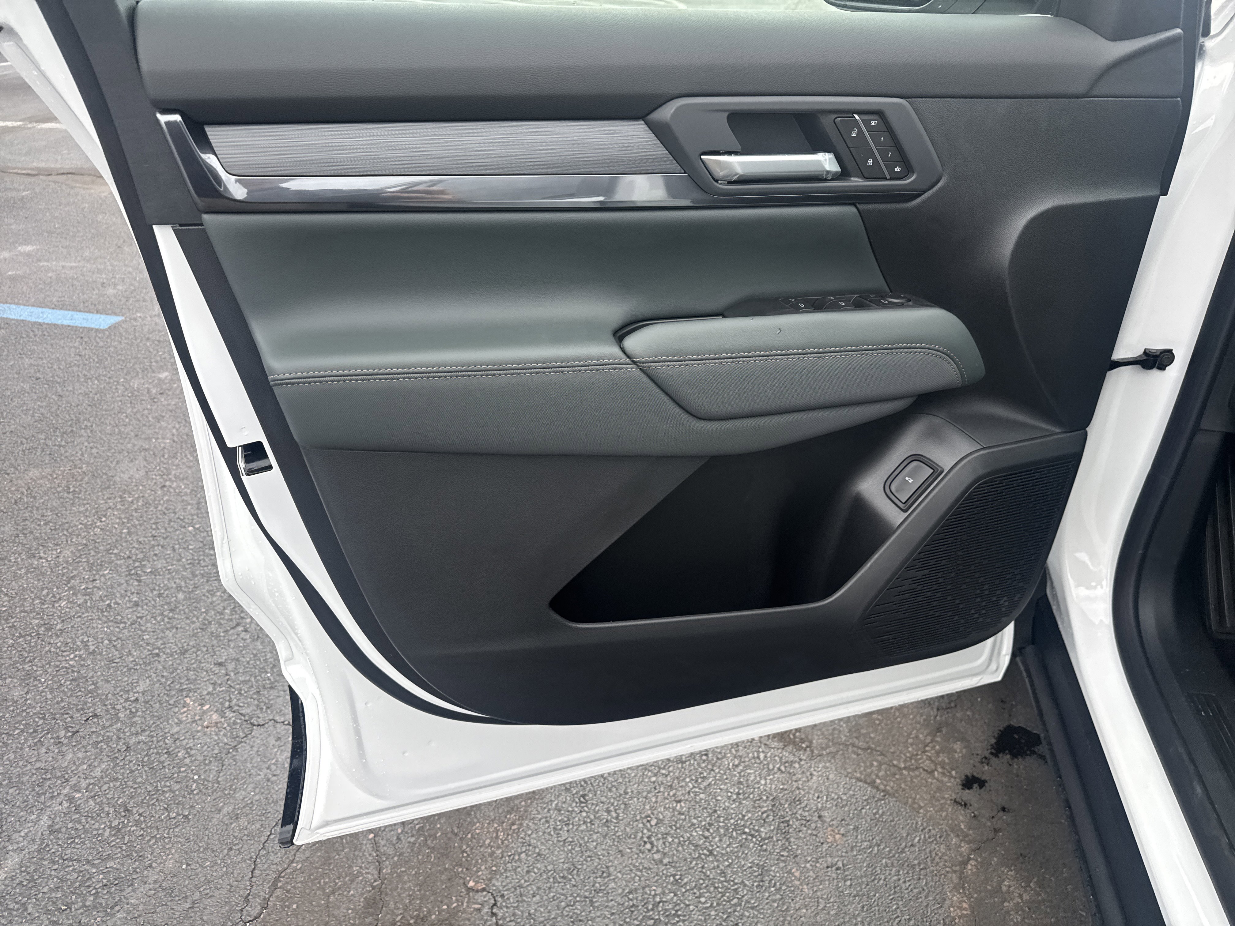 New 2026 GMC Terrain AT4 w/ Convenience Package III image 15