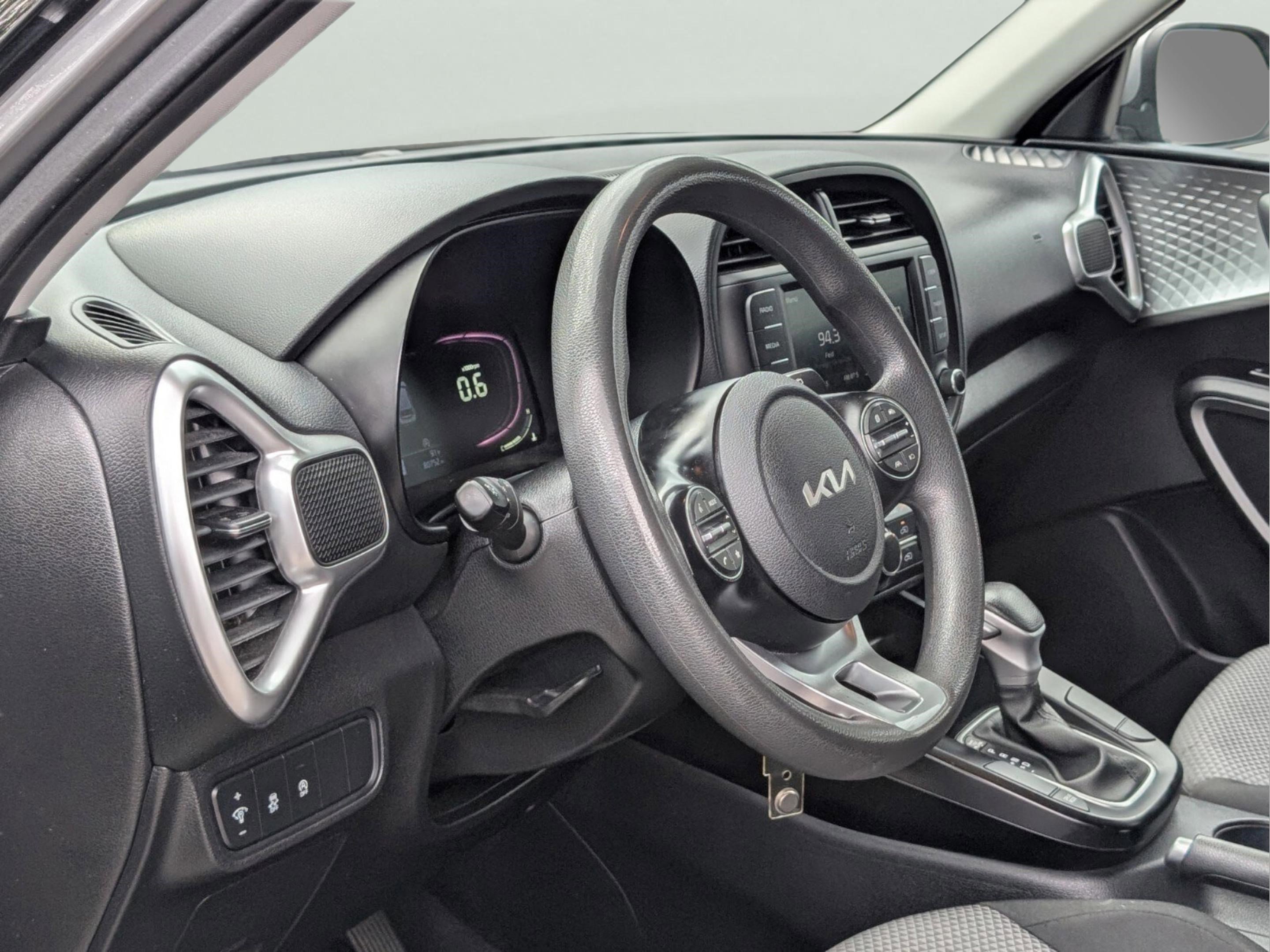 Used 2024 Kia Soul LX w/ Option Group 015 image 8