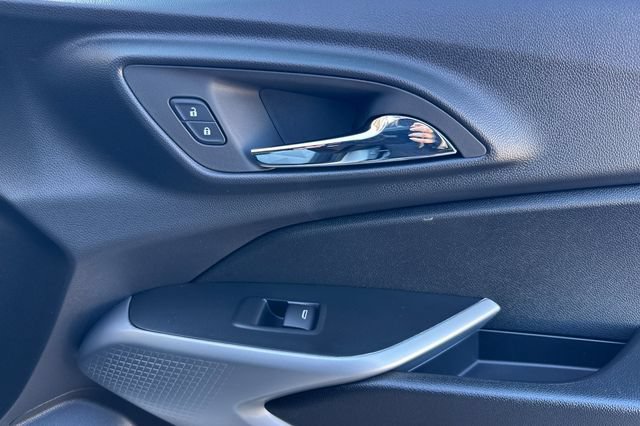 New 2026 Chevrolet Trax RS w/ Sunroof Package FWD image 25