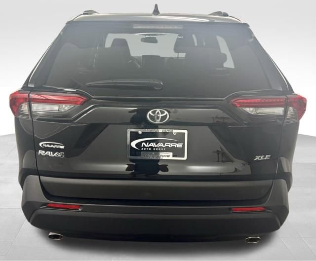 Used 2024 Toyota RAV4 XLE Premium image 8