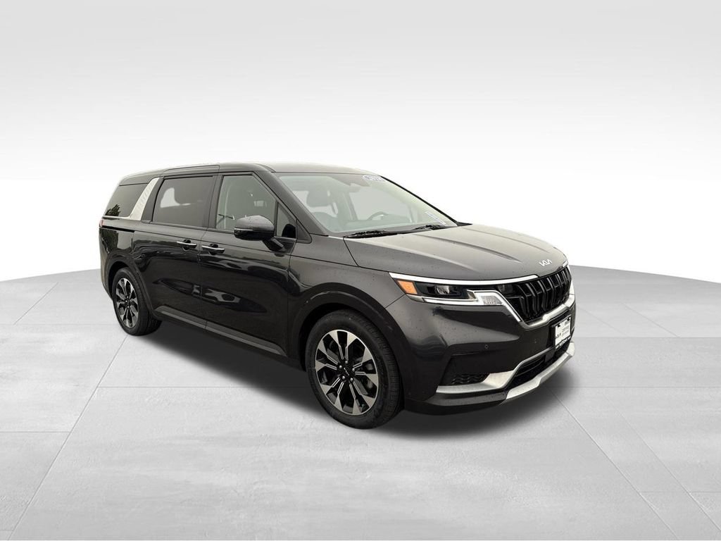Certified 2024 Kia Carnival EX FWD image 4