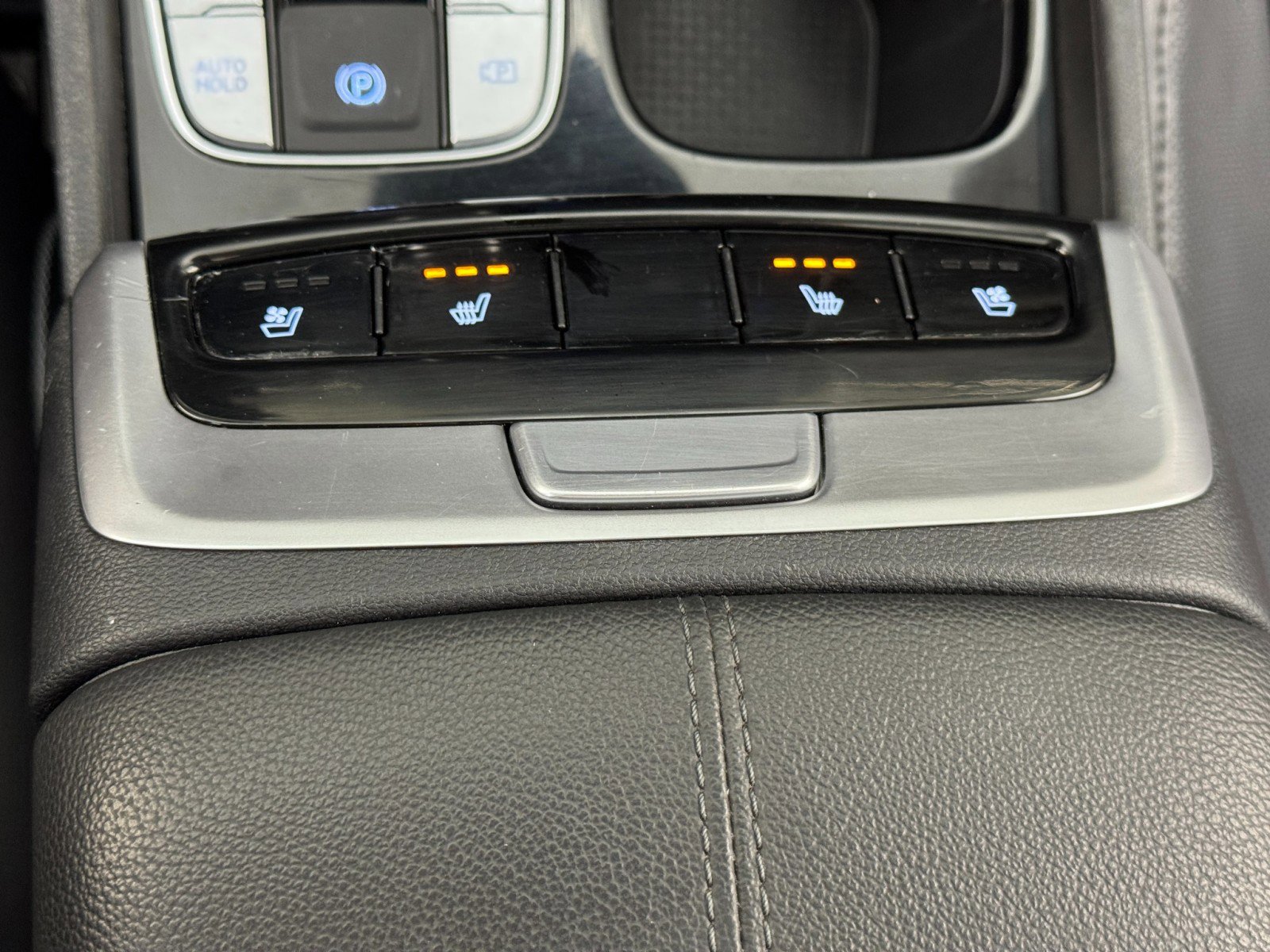 Used 2022 Hyundai Tucson SEL w/ Convenience + Premium Package image 29