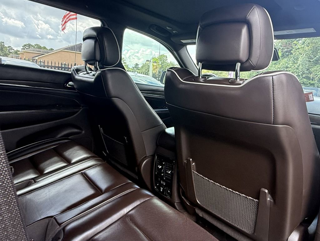 Used 2019 Jeep Grand Cherokee Overland RWD image 38