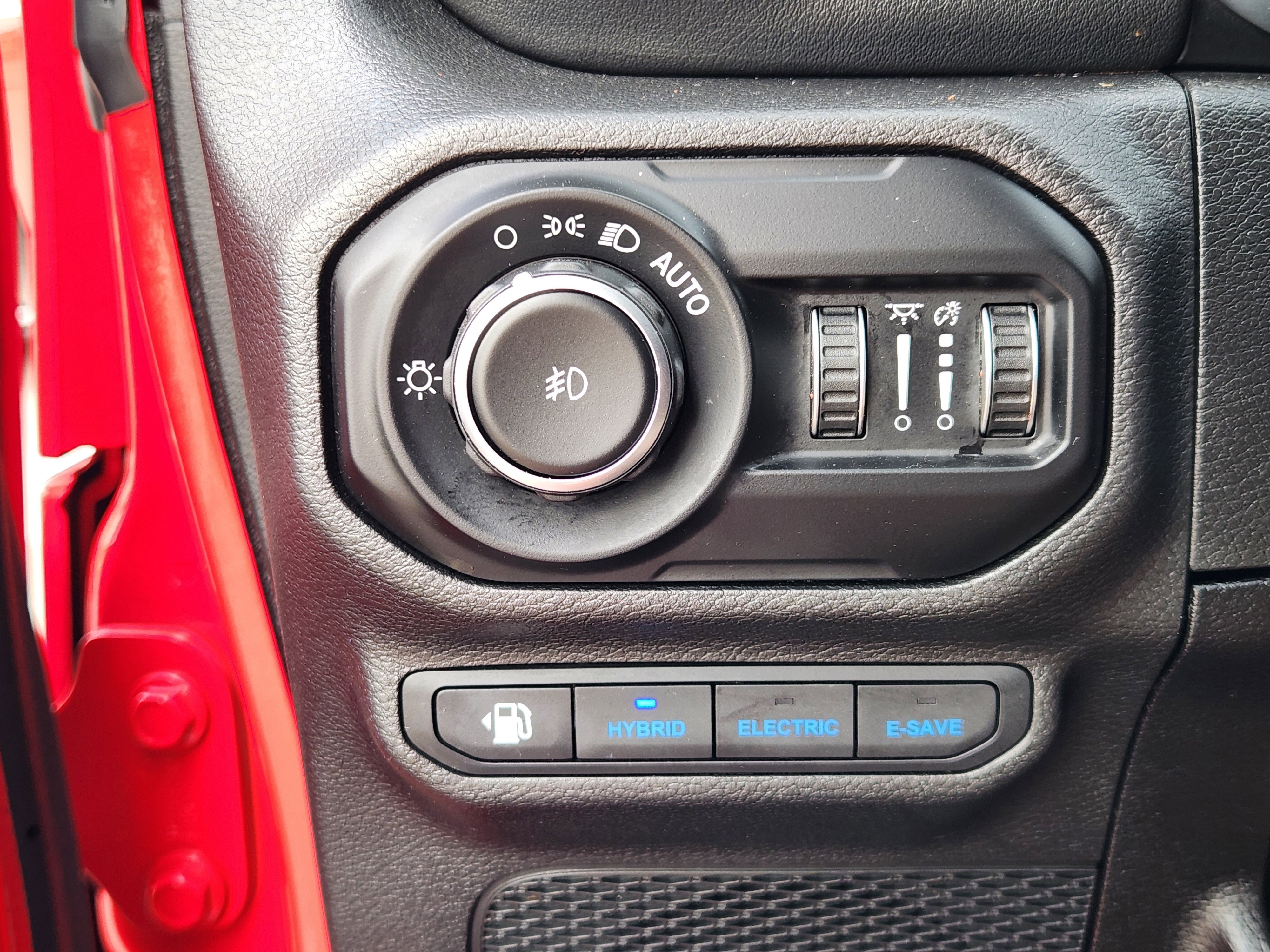 Used 2021 Jeep Wrangler Unlimited Sahara AWD/4WD image 22