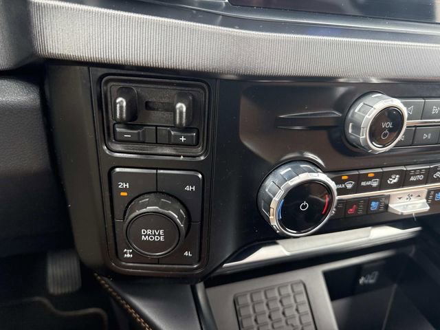 Used 2024 Ford F350 Platinum w/ FX4 Off-Road Package image 33