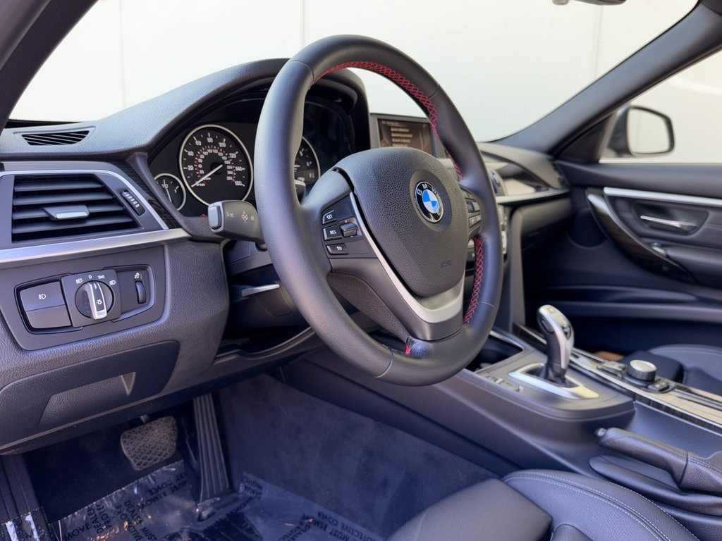 Used 2016 BMW 328i Sedan RWD image 4