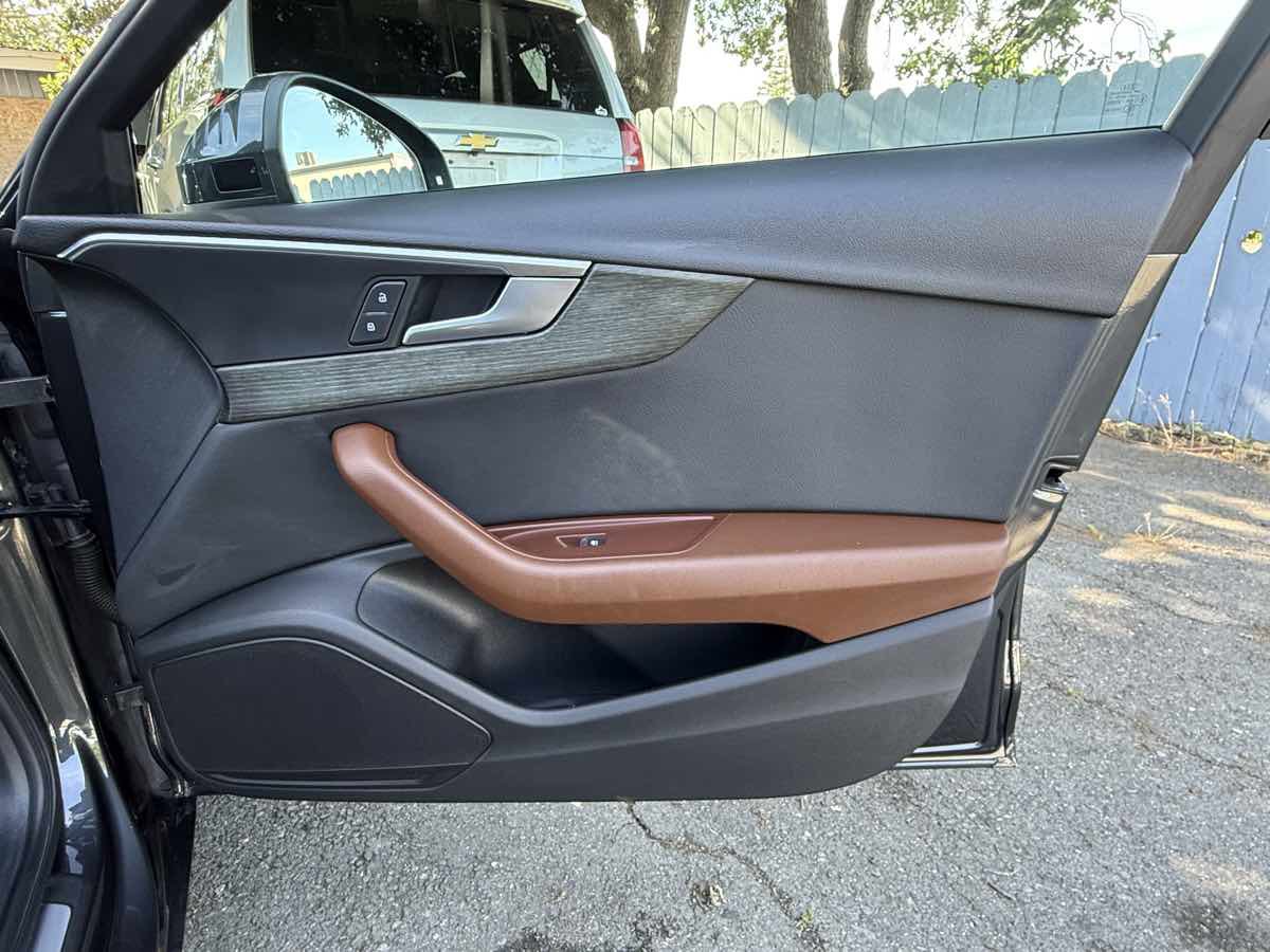 Used 2019 Audi A4 2.0T Premium FWD image 31
