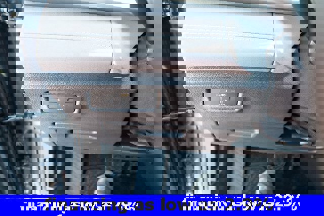 New 2025 Volkswagen Tiguan SE image 26