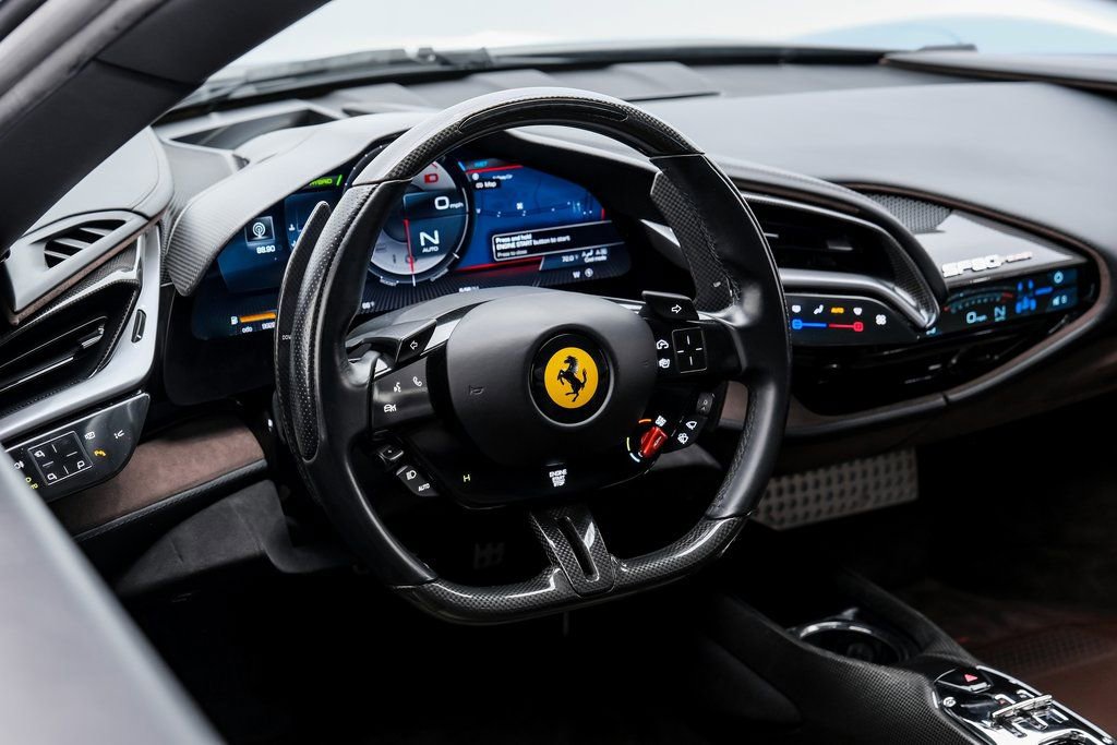 Used 2022 Ferrari SF90 Spider image 12