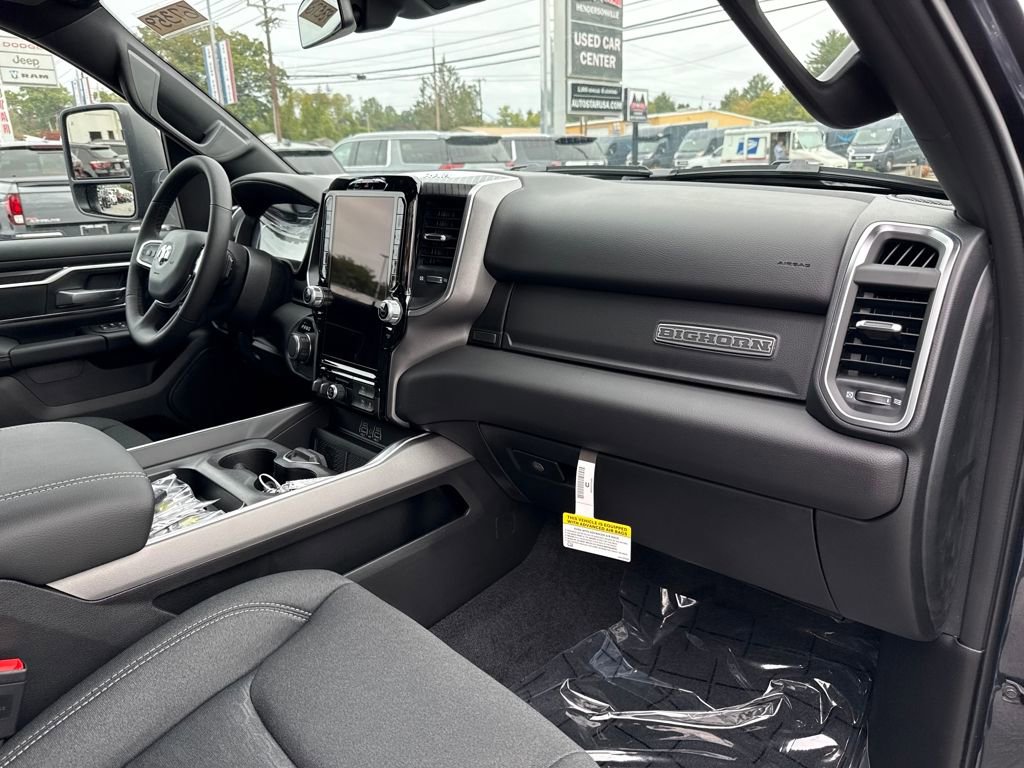 New 2026 RAM 1500 4x4 Crew Cab image 15
