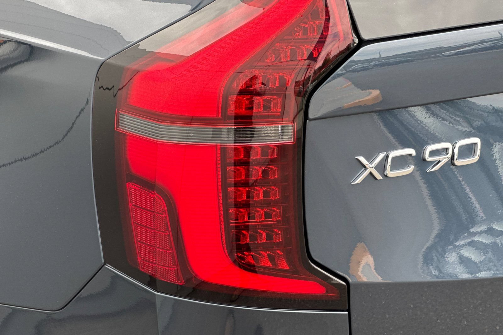 Certified 2026 Volvo XC90 B6 Core AWD/4WD image 34