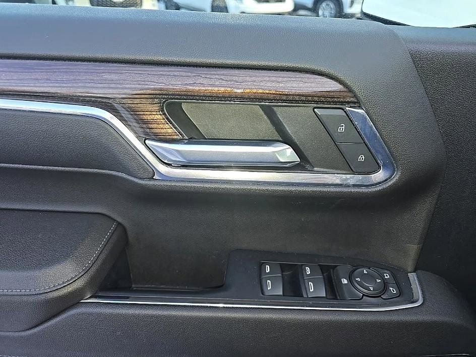 Used 2023 Chevrolet Silverado 1500 RST w/ Redline Edition image 11