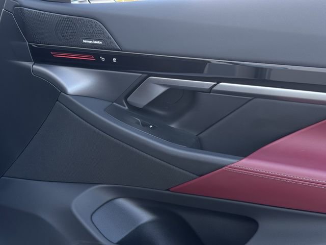 Used 2024 BMW 530i w/ M Sport Package image 27