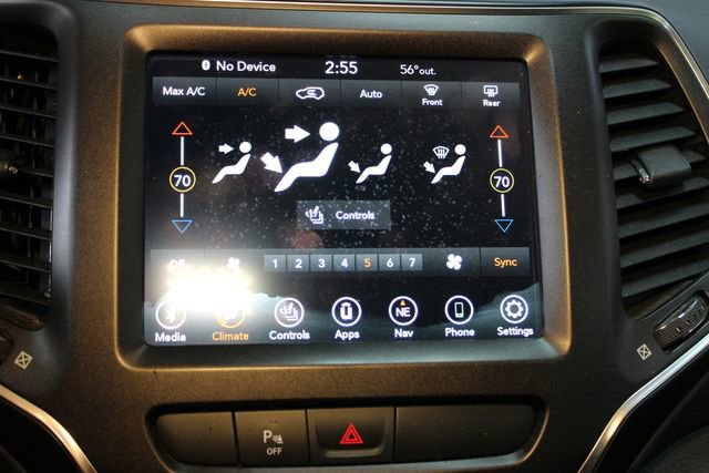 Used 2020 Jeep Cherokee Trailhawk w/ Comfort & Convenience Group image 24