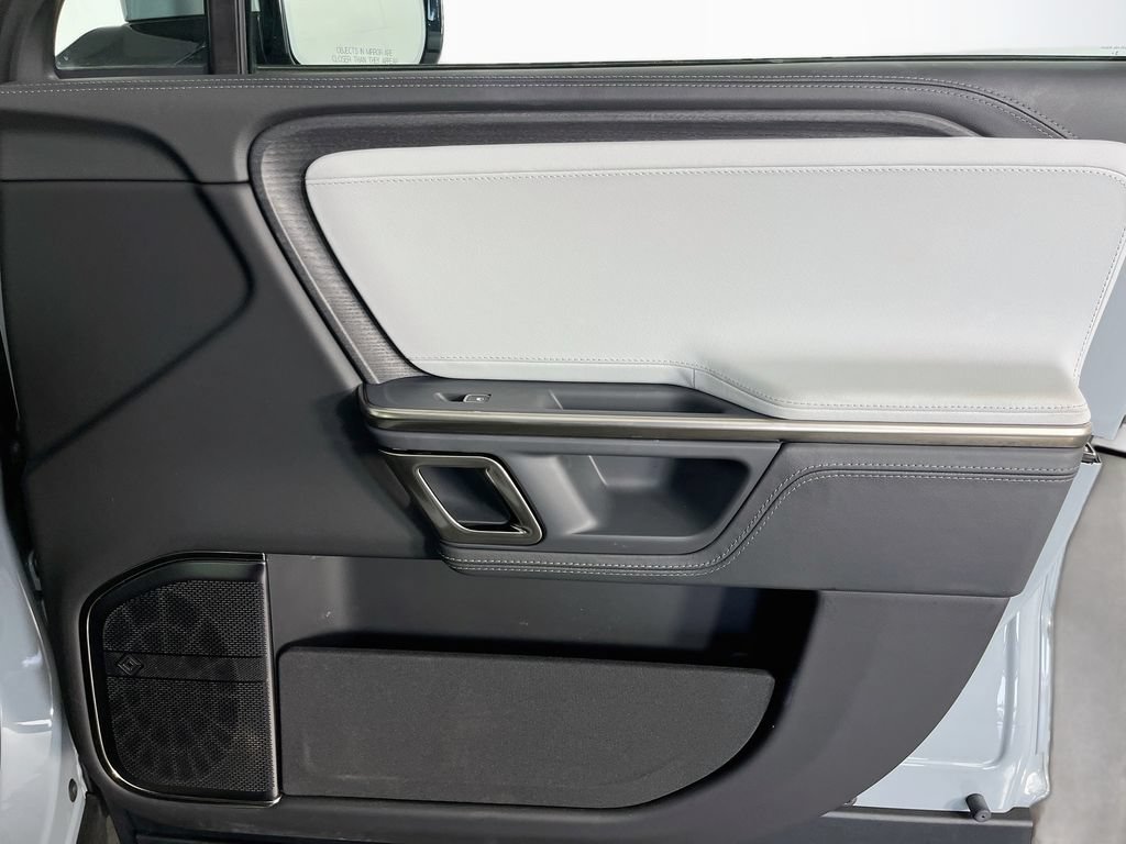 Used 2024 Rivian R1S Adventure AWD/4WD image 37
