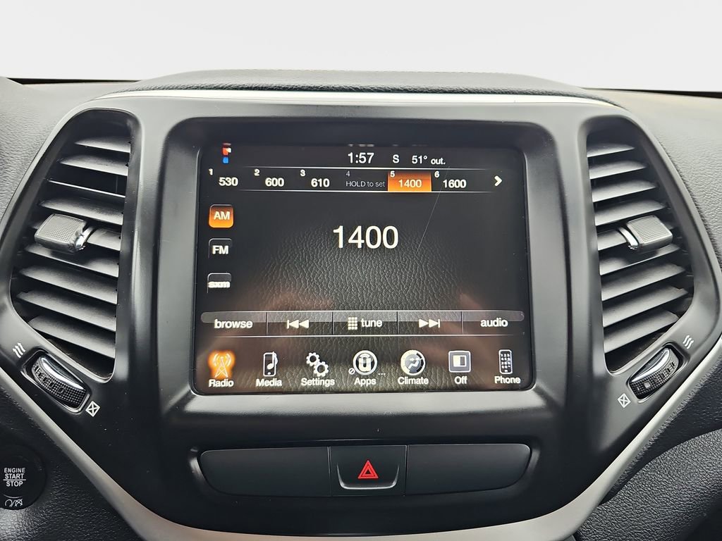 Used 2018 Jeep Cherokee Latitude Plus image 24