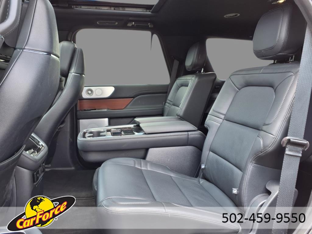 Used 2023 Lincoln Navigator Reserve image 6