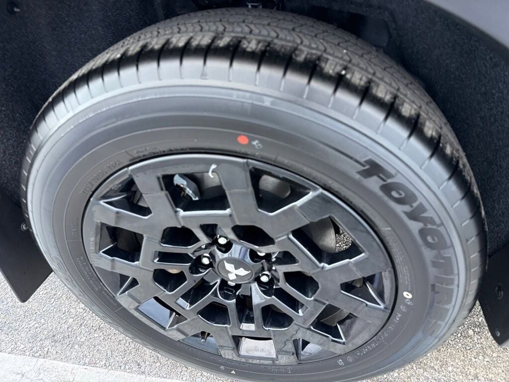 New 2026 Mitsubishi Outlander AWD image 15