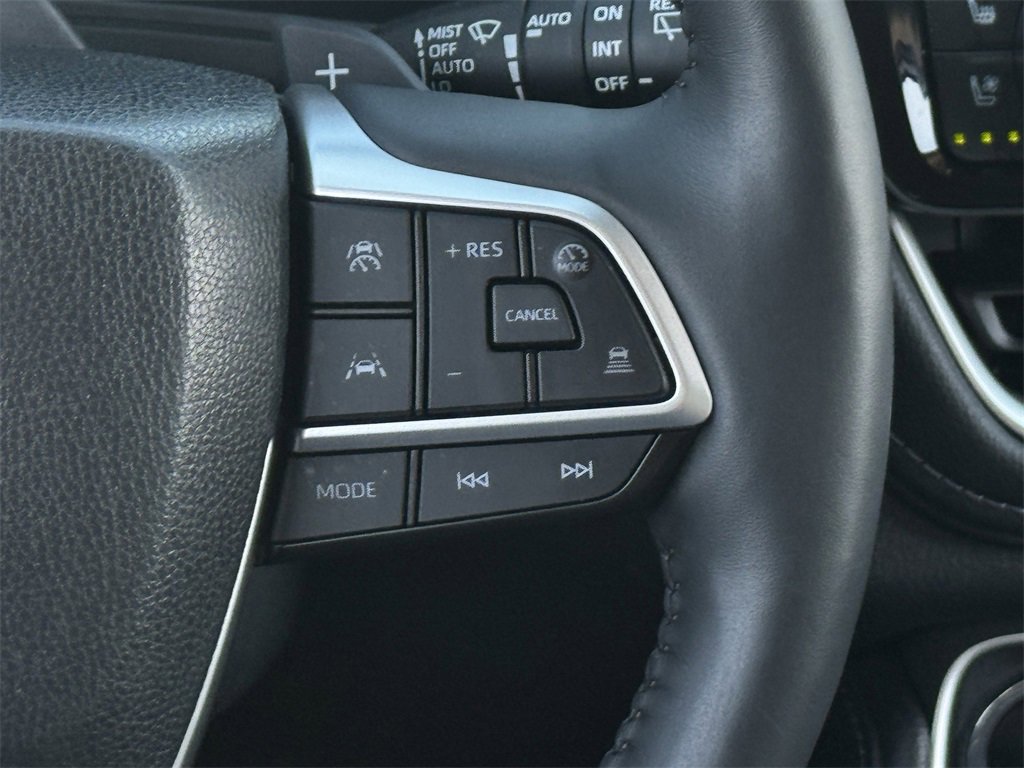 Used 2024 Toyota Grand Highlander Platinum image 16