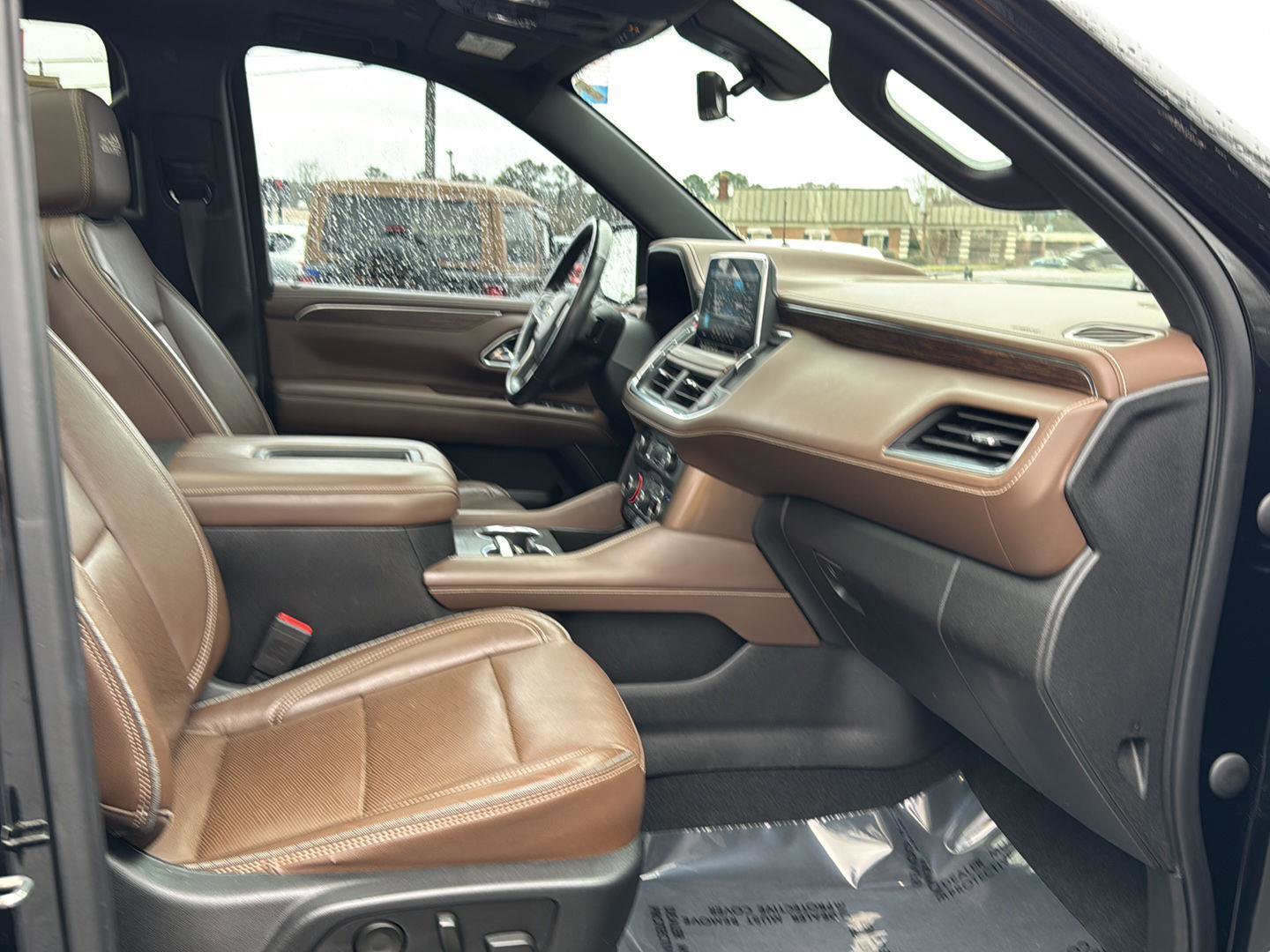 Certified 2021 Chevrolet Tahoe High Country w/ Premium Package image 10