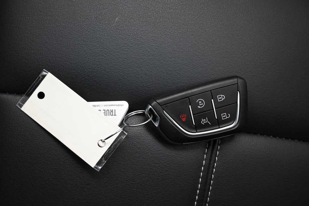 Used 2024 Cadillac Lyriq Tech RWD image 32