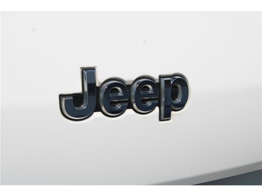Used 2023 Jeep Grand Cherokee L Limited w/ Trailer Tow Group (B) AWD/4WD image 37