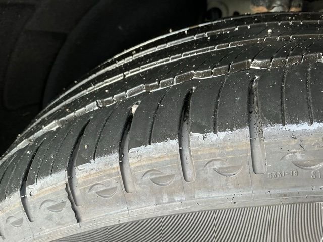 Used 2024 GMC Terrain SLT image 16