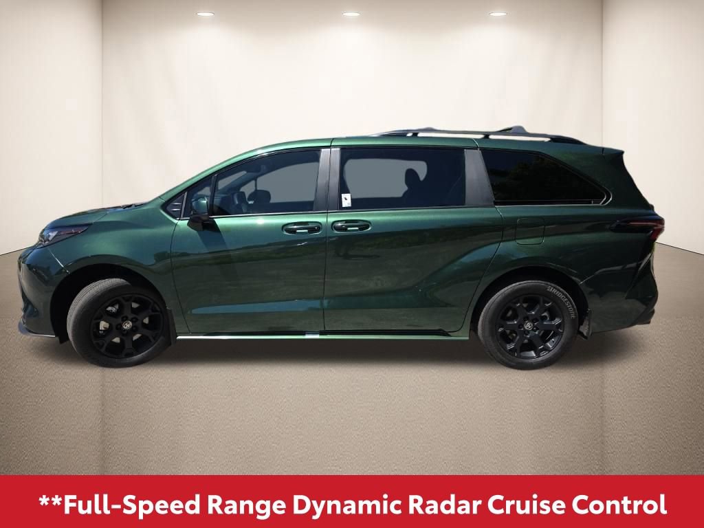 Used 2025 Toyota Sienna XLE Woodland Edition image 10