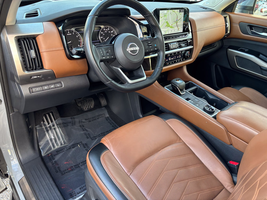 Used 2022 Nissan Pathfinder Platinum w/ Cargo Package AWD/4WD image 19