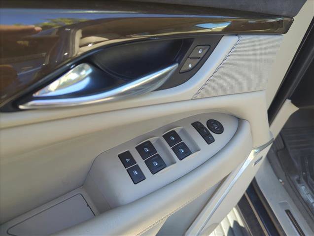 Used 2020 Cadillac Escalade ESV Premium Luxury AWD/4WD image 8