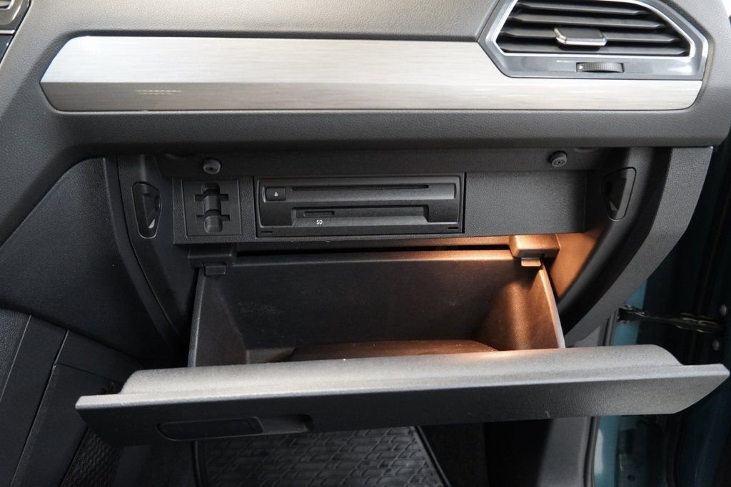 Used 2019 Volkswagen Tiguan S image 36