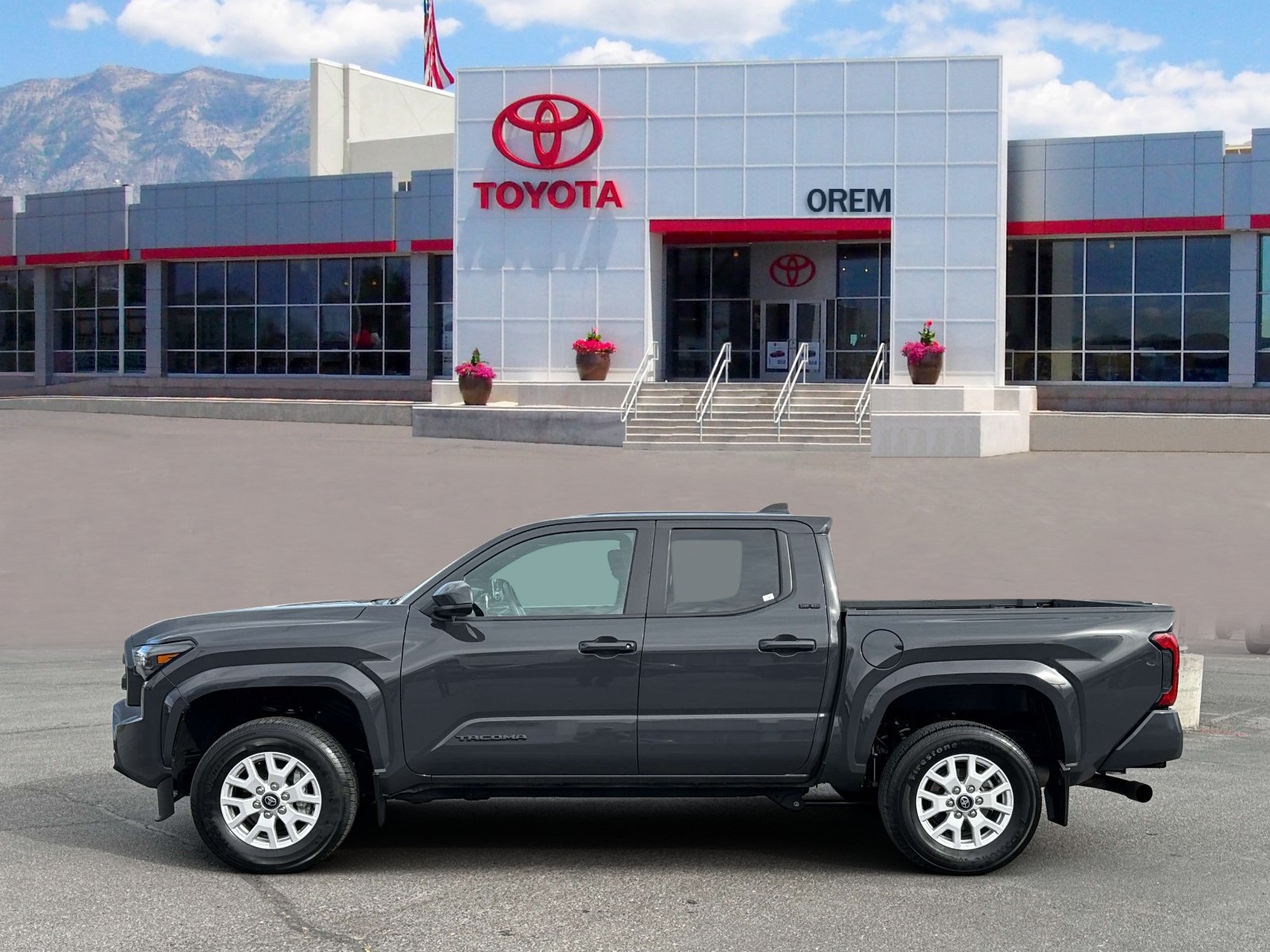 Used 2024 Toyota Tacoma SR5 AWD/4WD image 6
