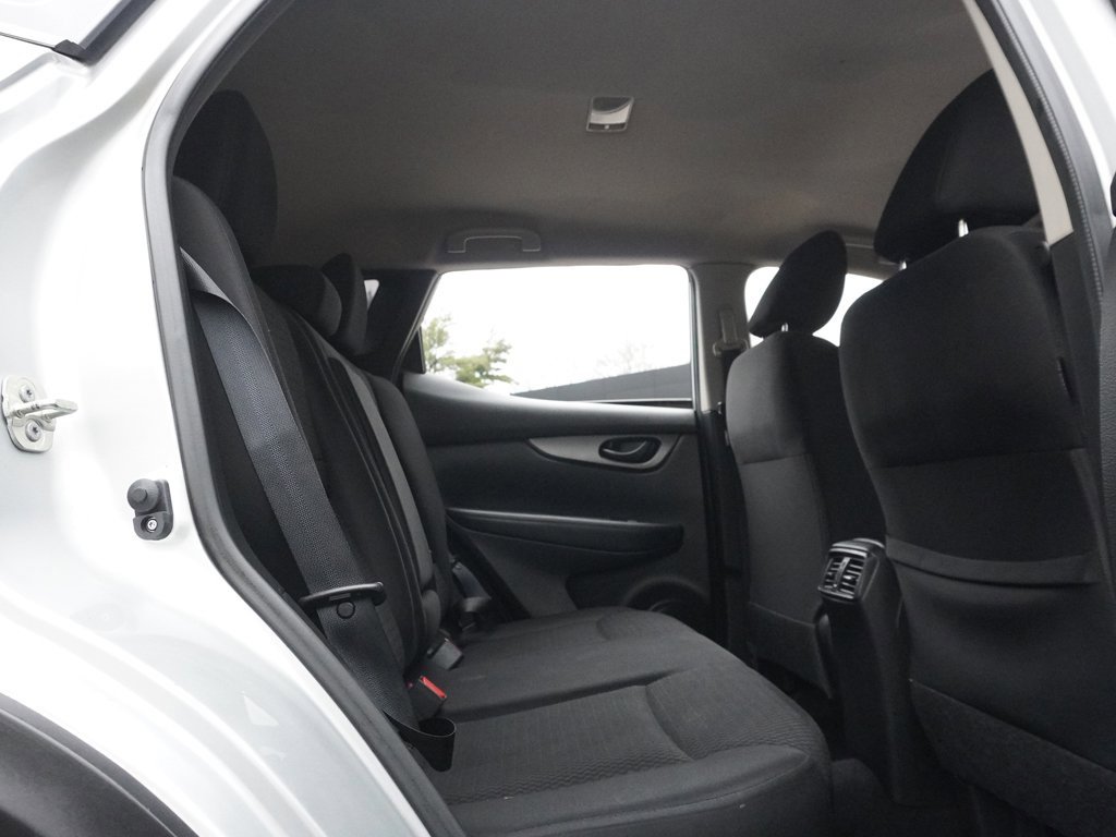 Used 2019 Nissan Rogue Sport S w/ Appearance Package image 32