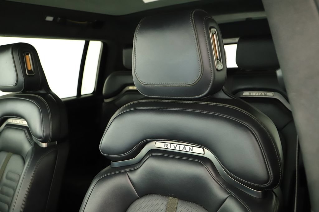 Used 2024 Rivian R1S Adventure AWD/4WD image 26